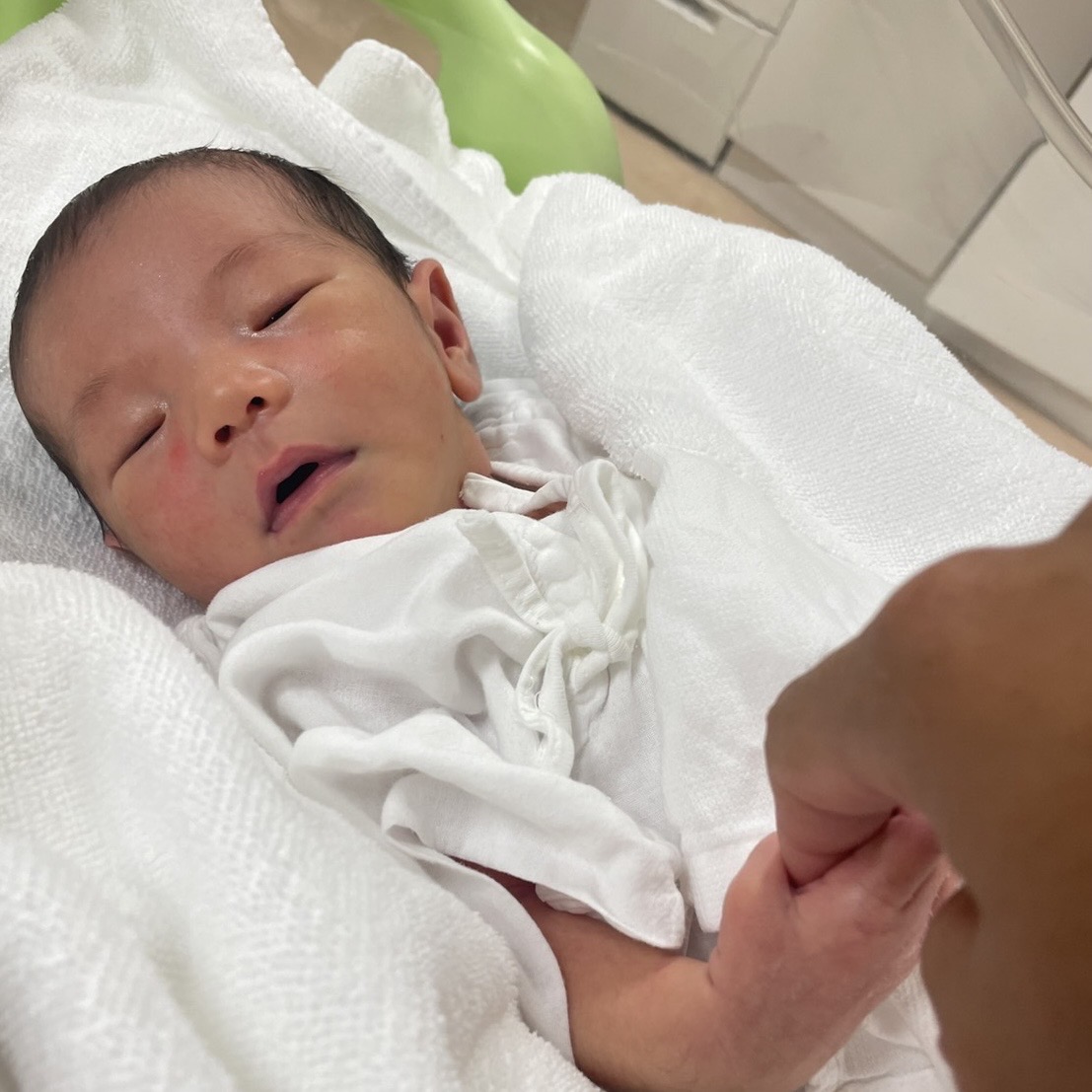村上彫刻　佐世保　ブログ　スタッフ　仲間　家族　出産　子供　赤ちゃん　孫